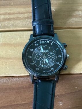 MIGEER Black Chronograph Style Watch 1.5” Luminous Hands